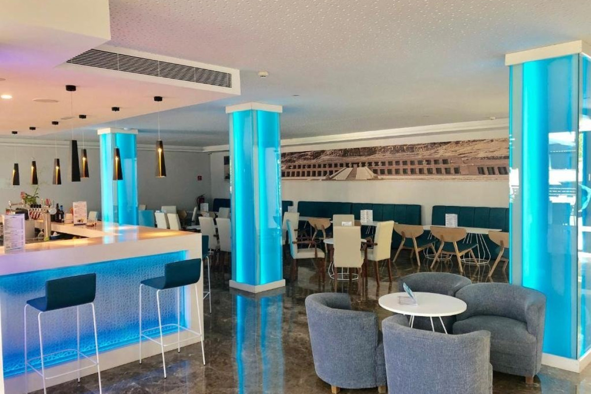 Hotel Luxor