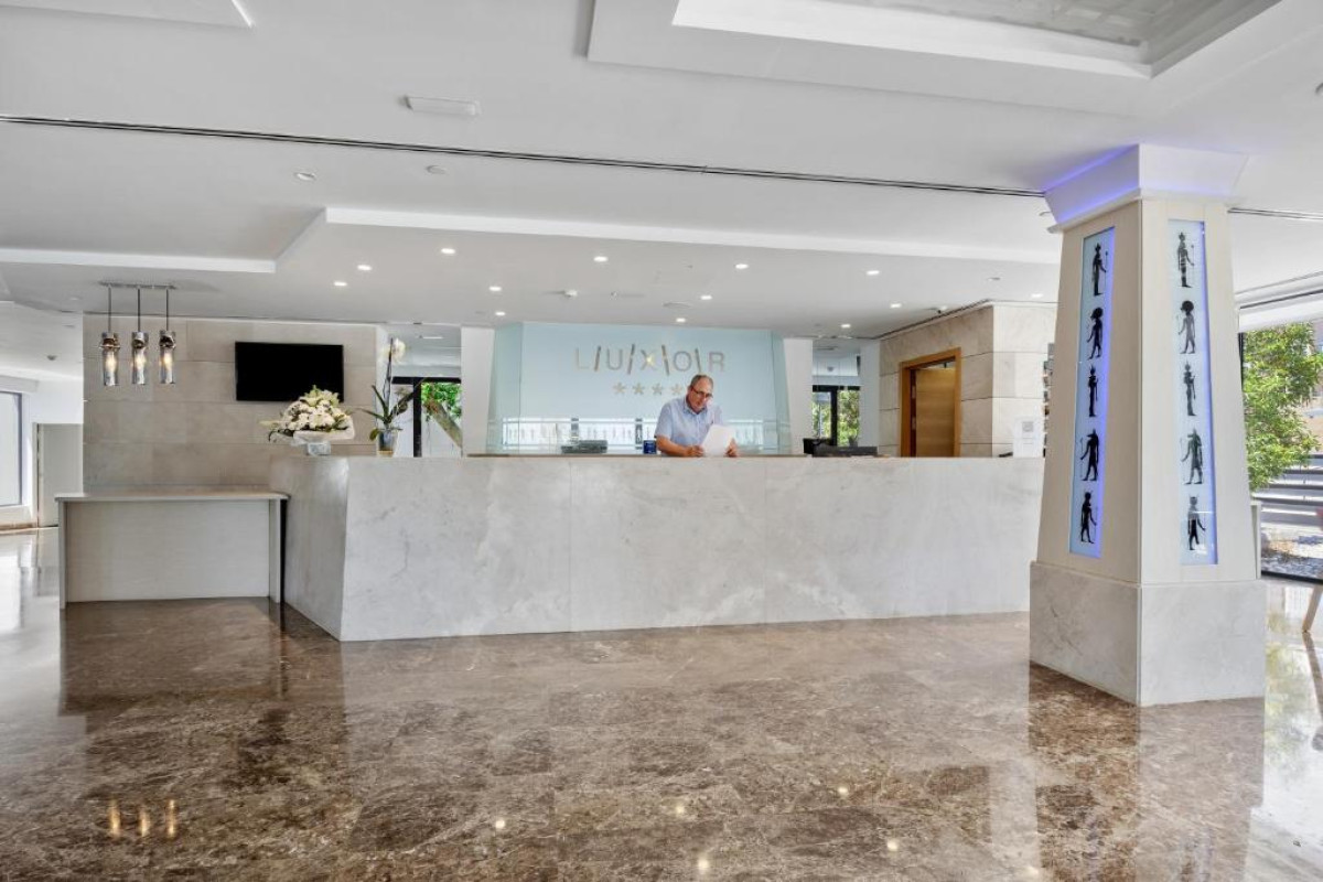 Hotel Luxor