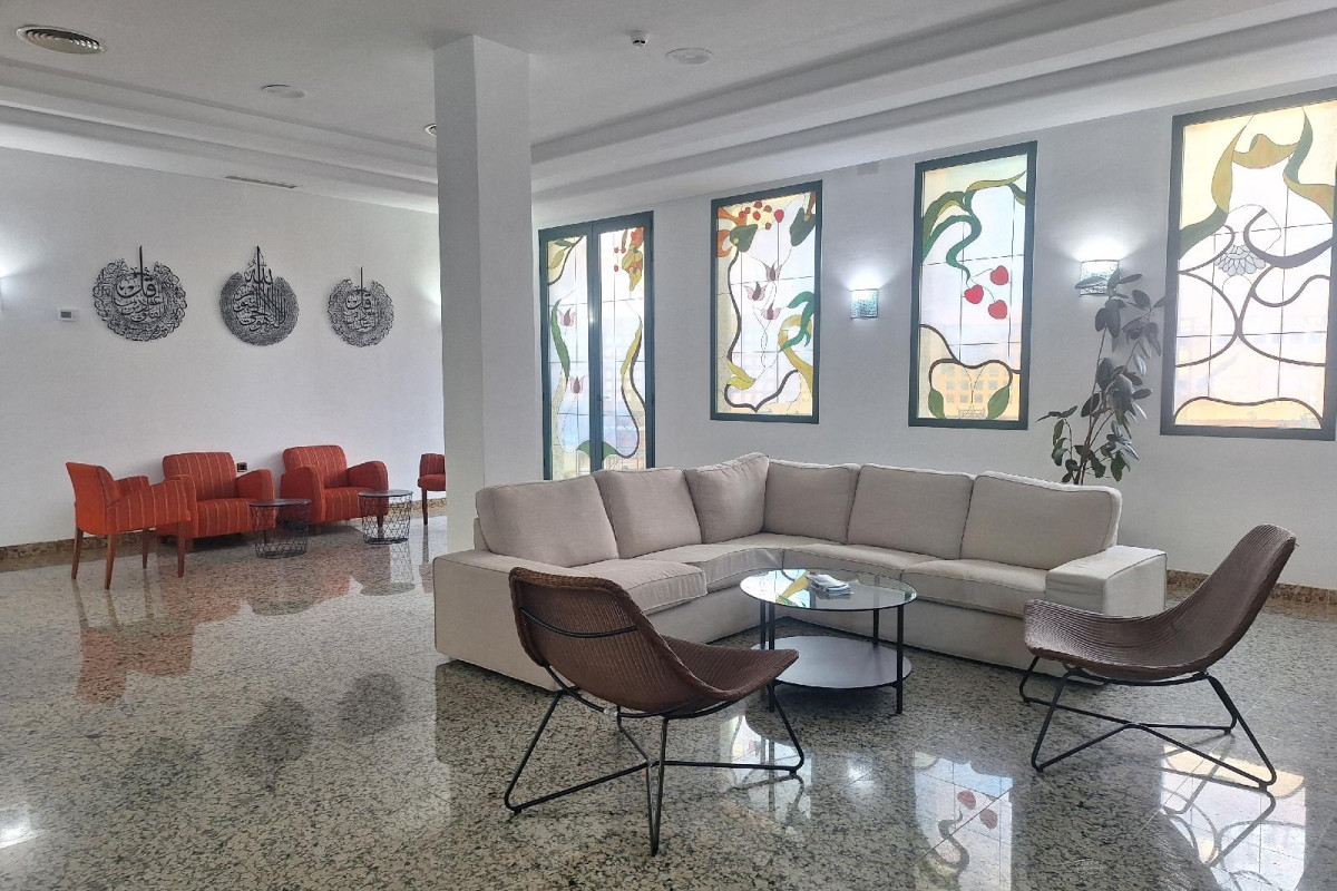 Hotel Mainake