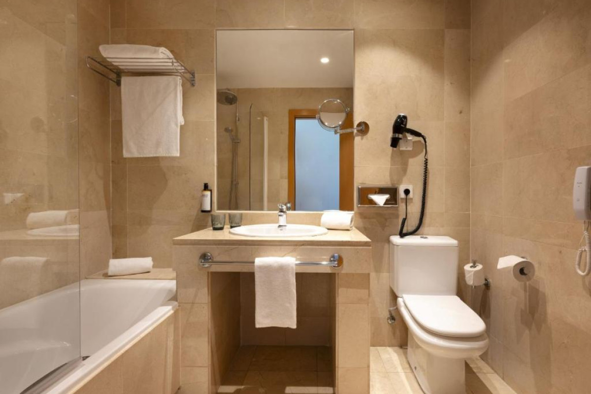 Hotel Malaga Alameda Centro Affiliated by Melia