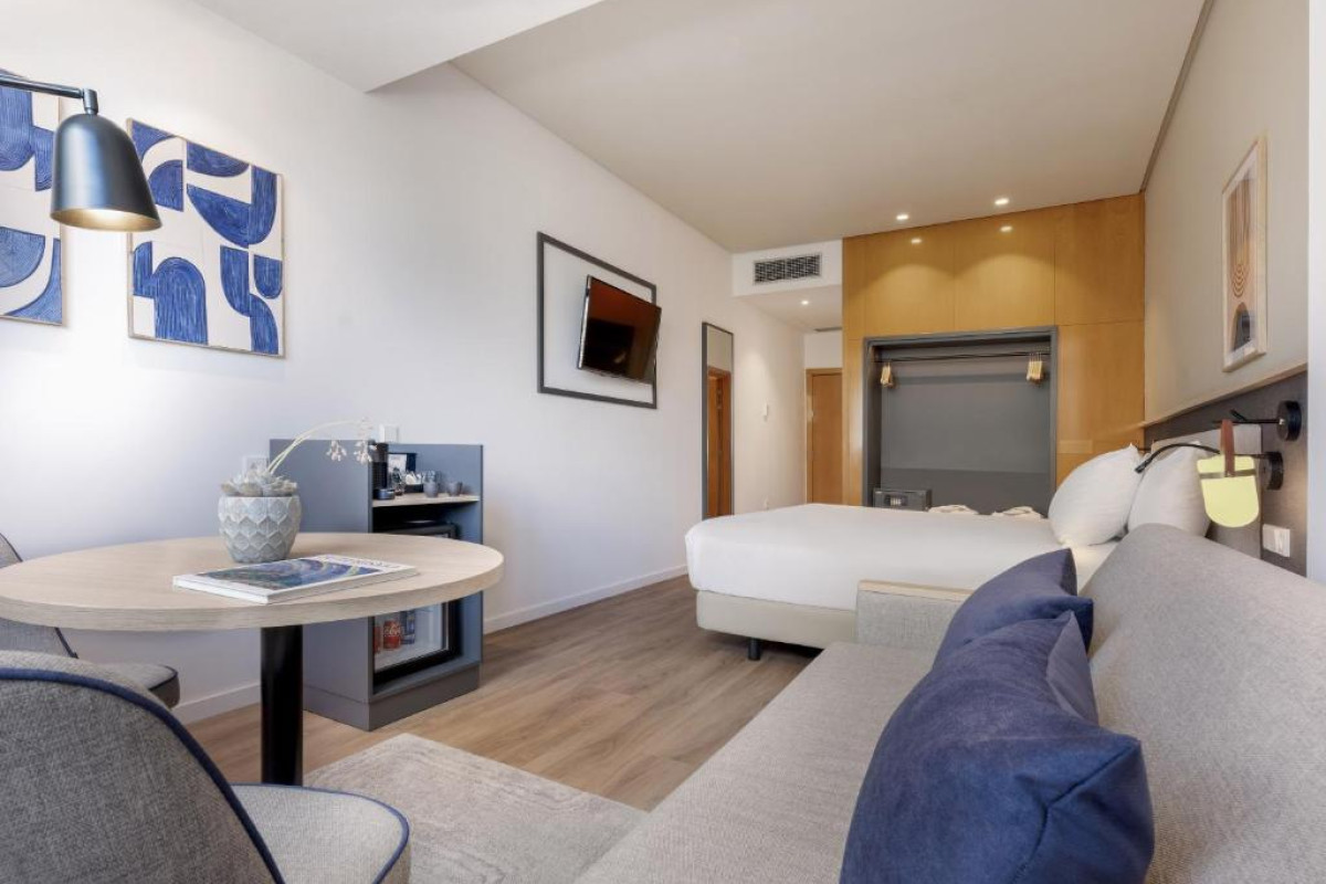 Hotel Malaga Alameda Centro Affiliated by Melia
