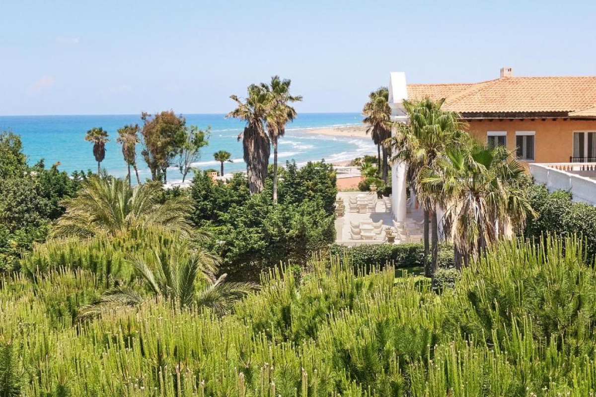 Hotel Mandola Rosa at Riviera Olympia, A Grecotel Resort to Live