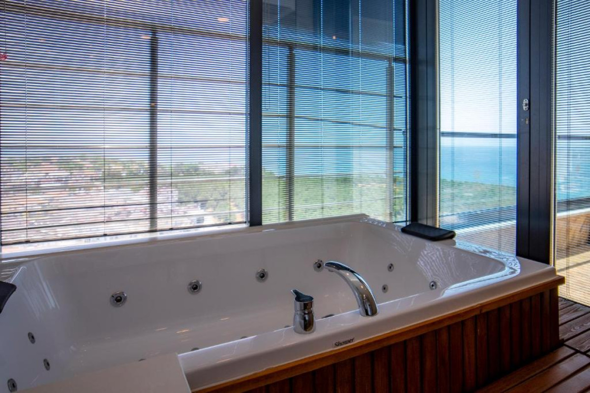 Hotel Maril Resort Beach & Spa