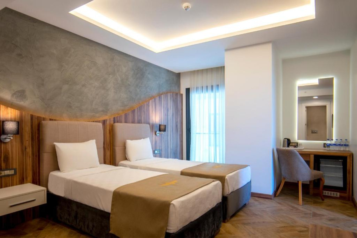 Hotel Maril Resort Beach & Spa