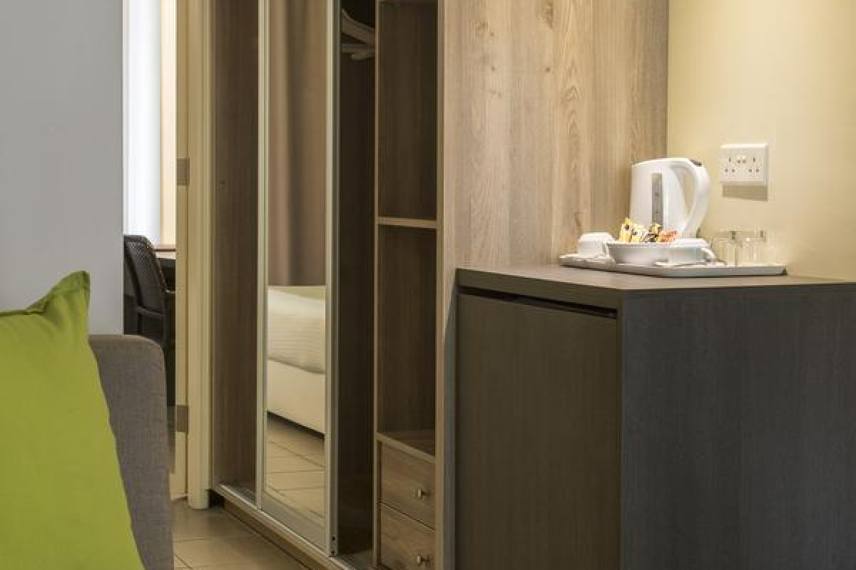 MAYFAIR HOTEL