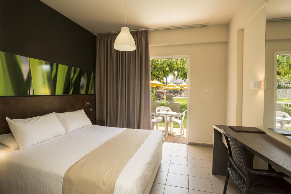 MAYFAIR HOTEL