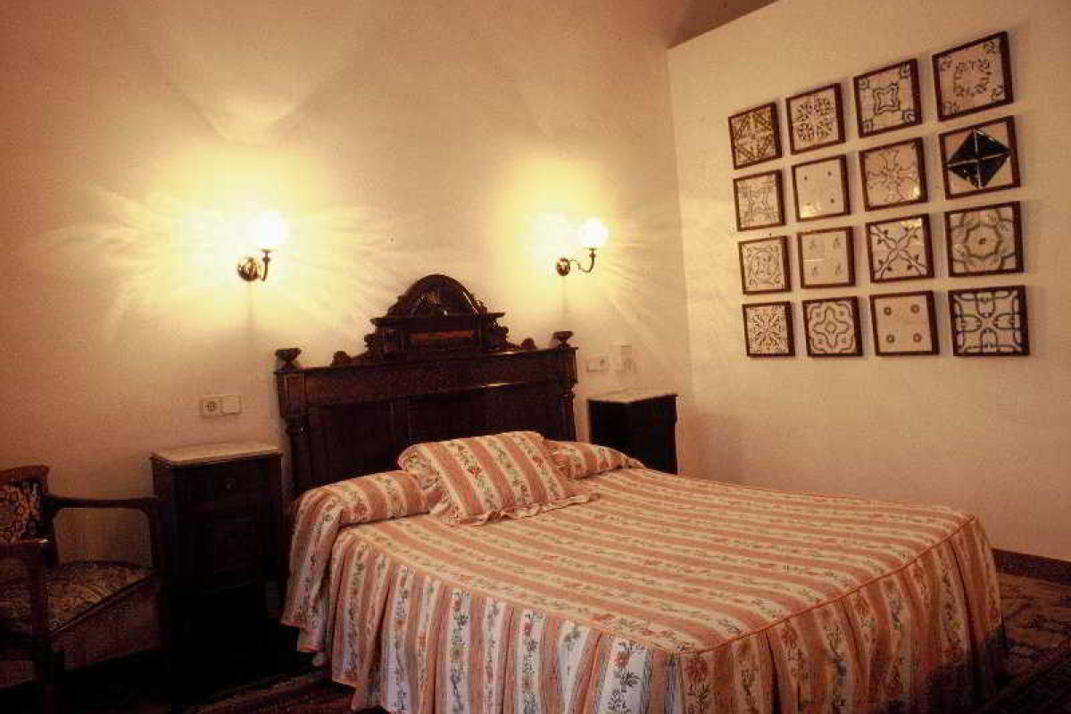 HOTEL MEDIUM ROMANTIC