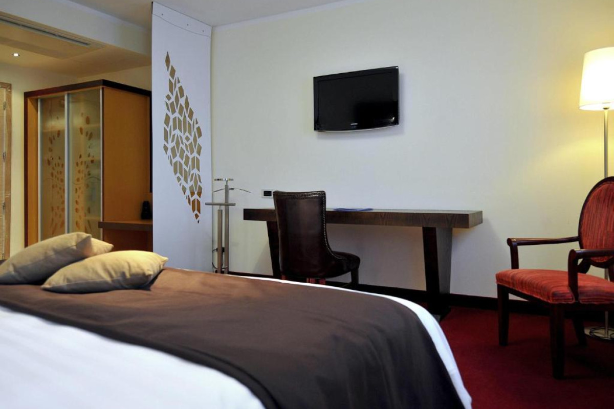 MERCURE OLBIA