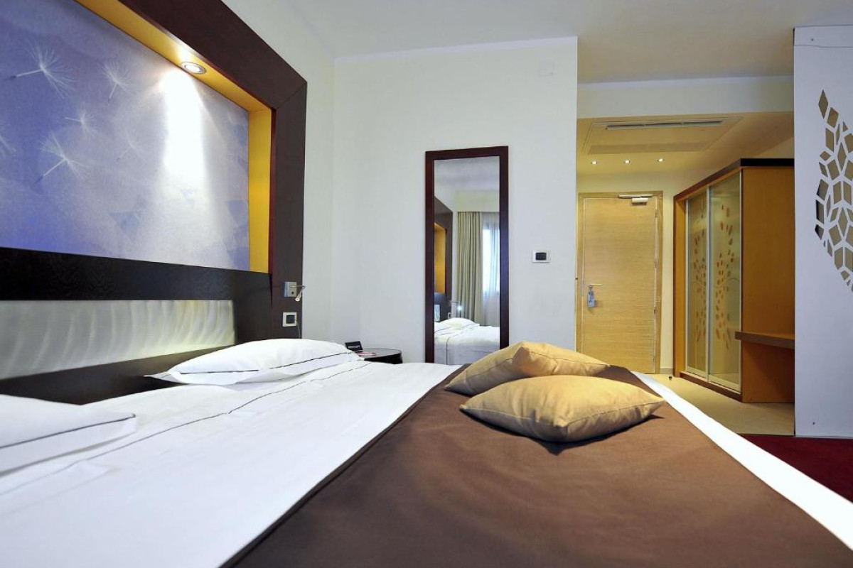 MERCURE OLBIA