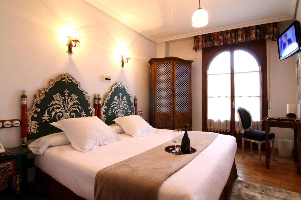 Hotel Merindad De Olite