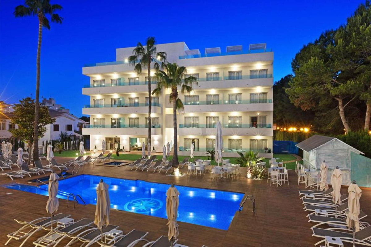 Hotel Metropolitan Juka Playa Aparthotel