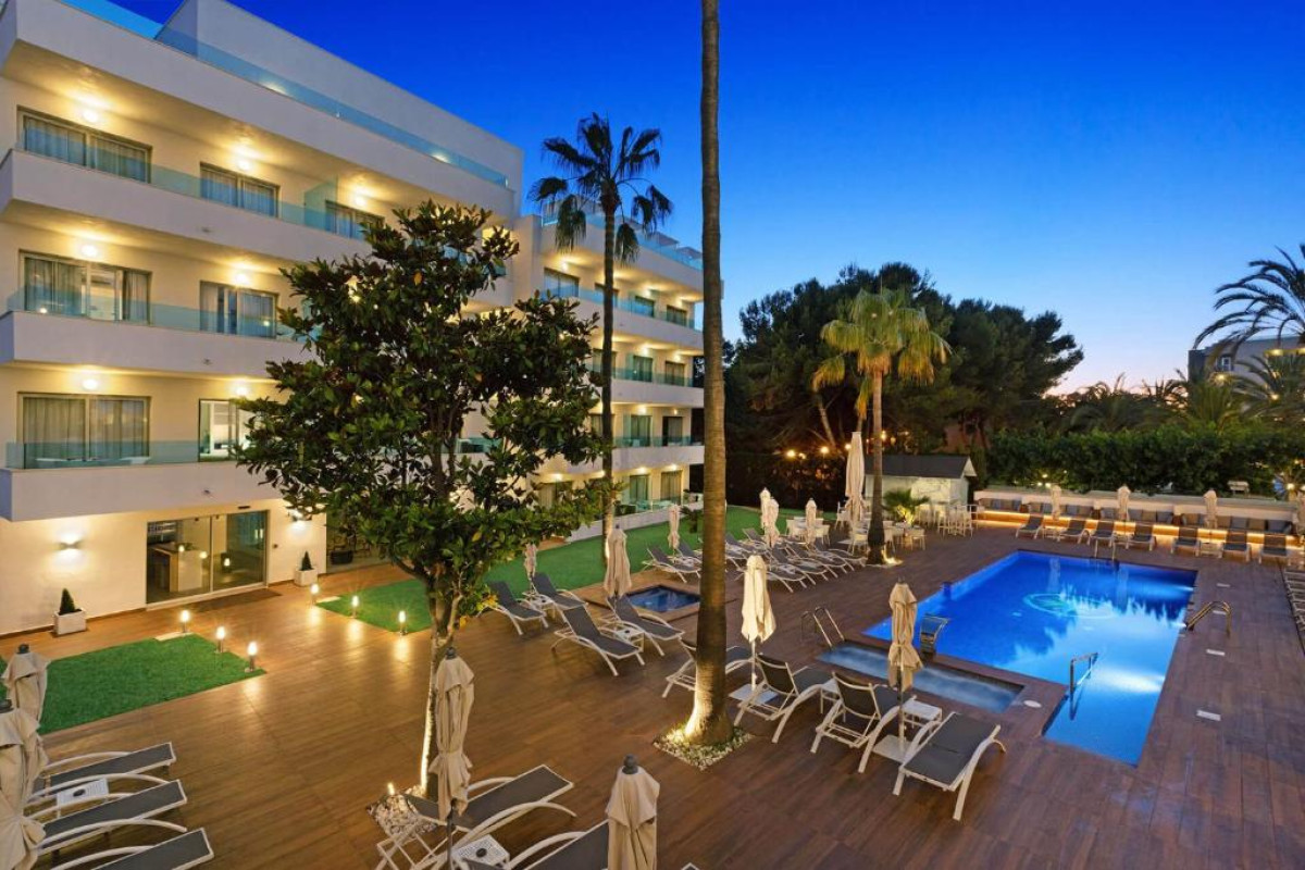 Hotel Metropolitan Juka Playa Aparthotel
