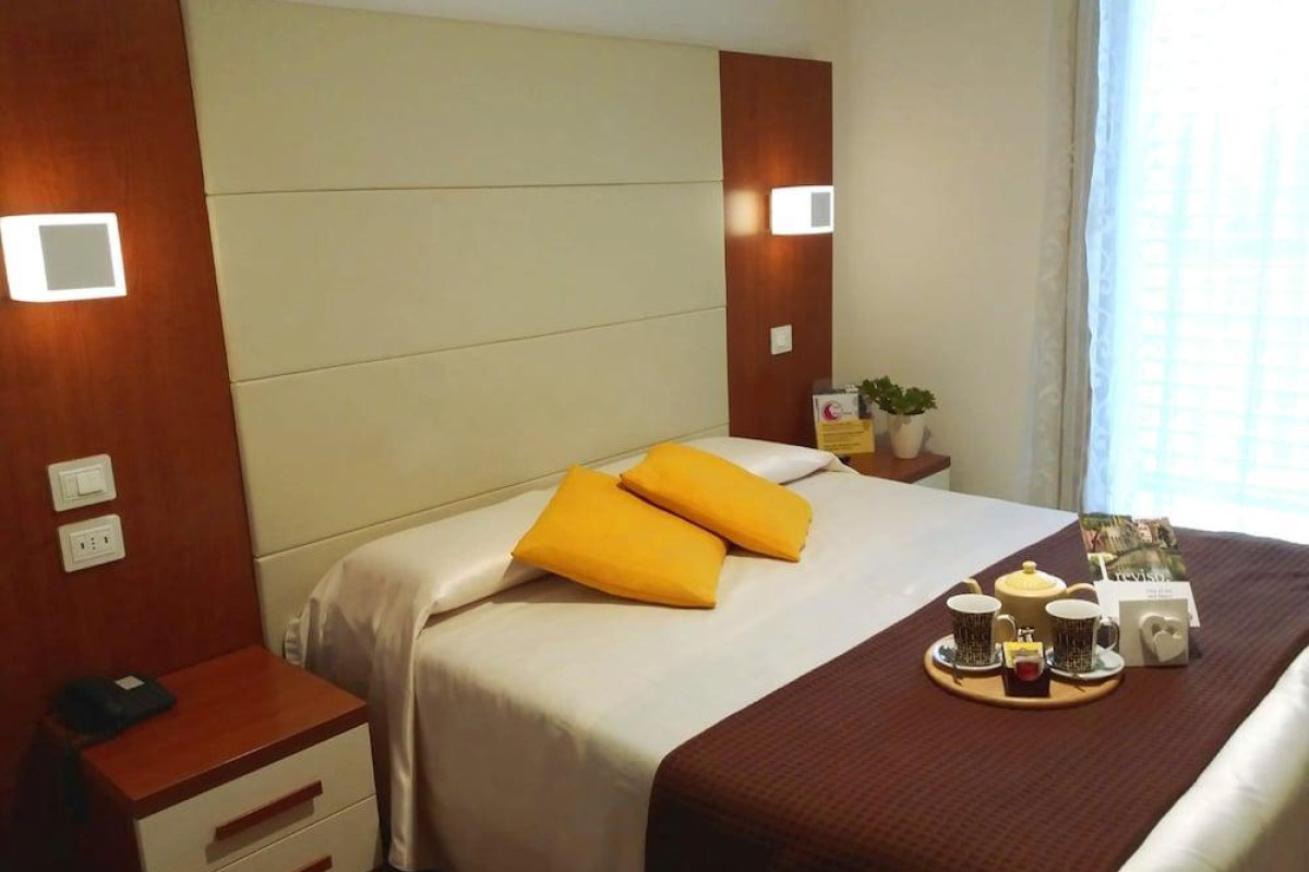 Hotel Mezzaluna