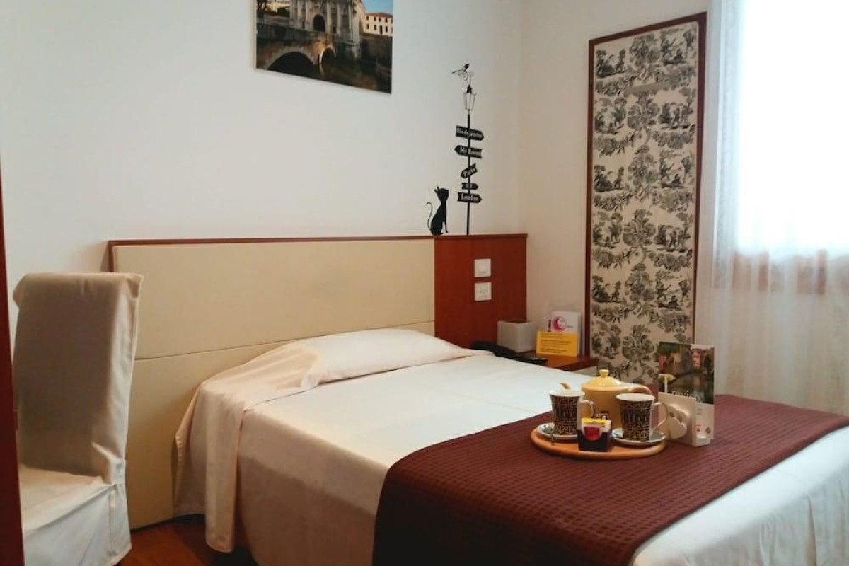 Hotel Mezzaluna