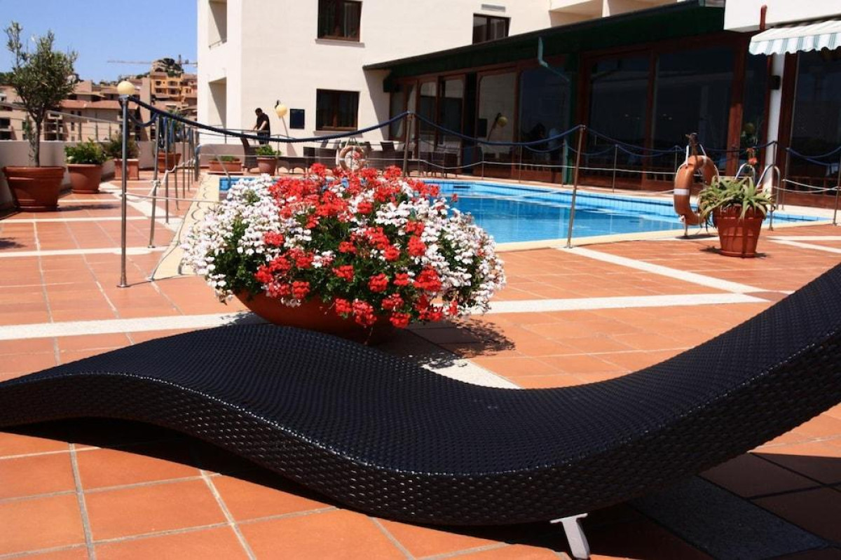 HOTEL MIRALONGA