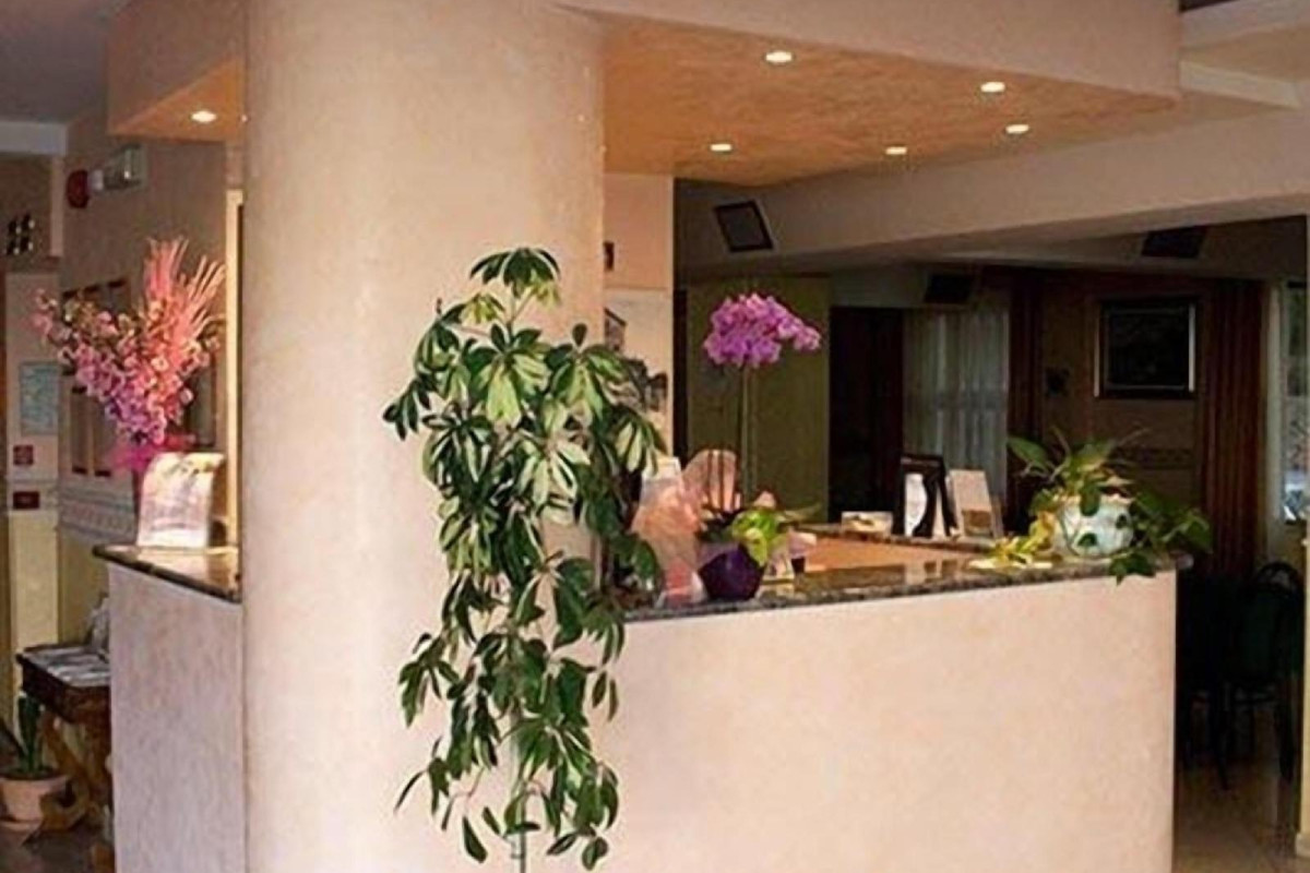 Hotel Monica