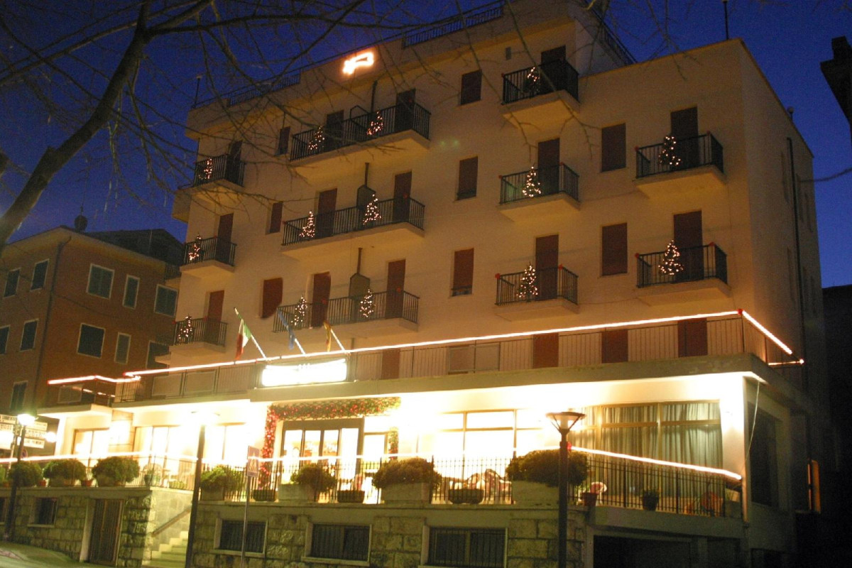 Hotel Monica
