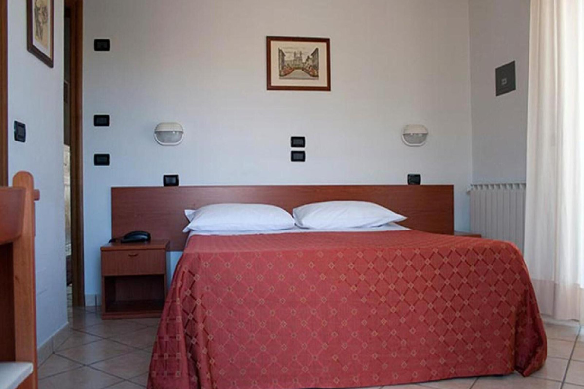 Hotel Monica