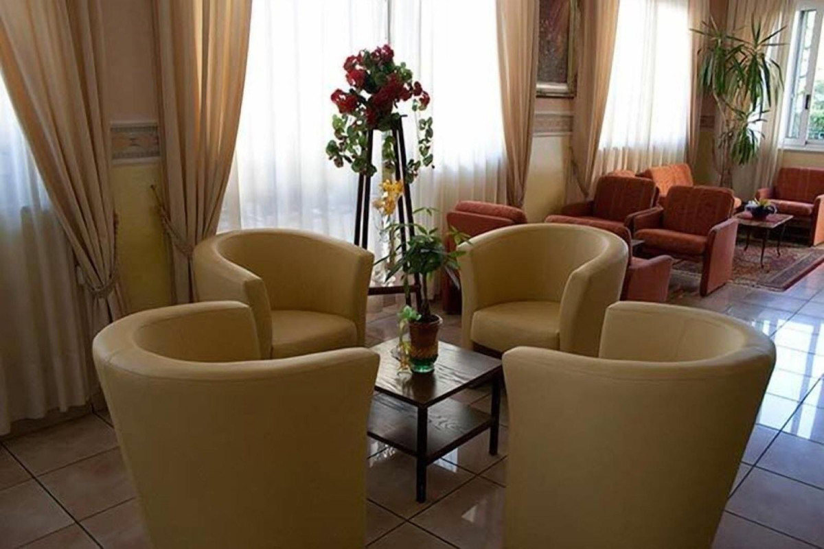 Hotel Monica