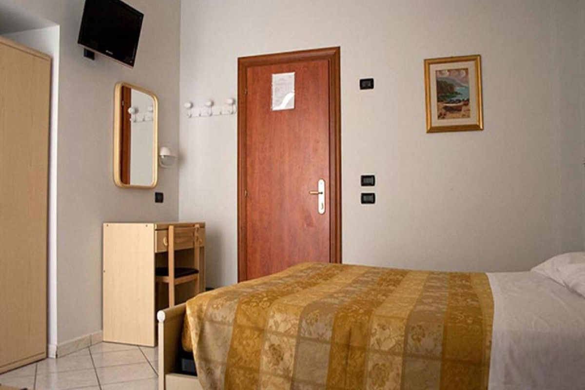 Hotel Monica