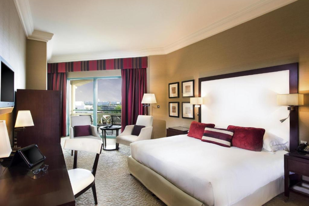 Hotel Movenpick Grand Al Bustan Dubai