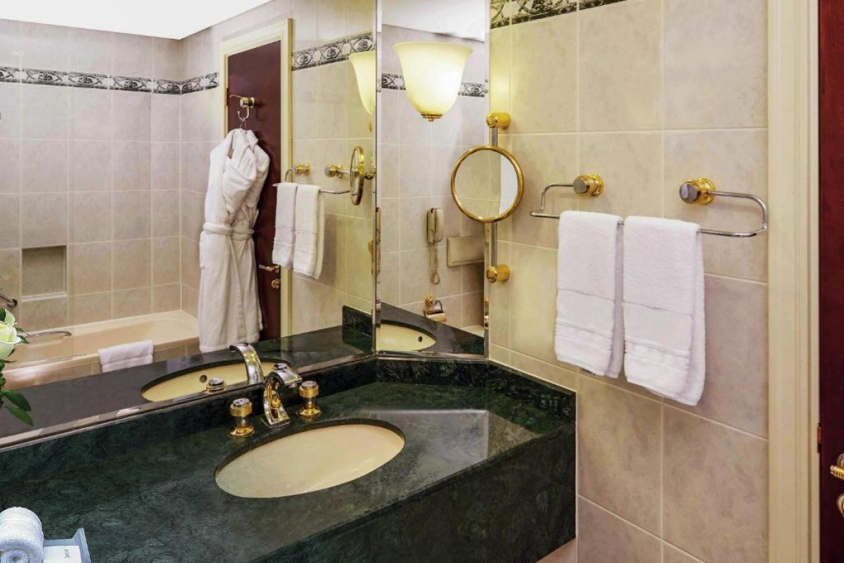 Hotel Movenpick Grand Al Bustan Dubai