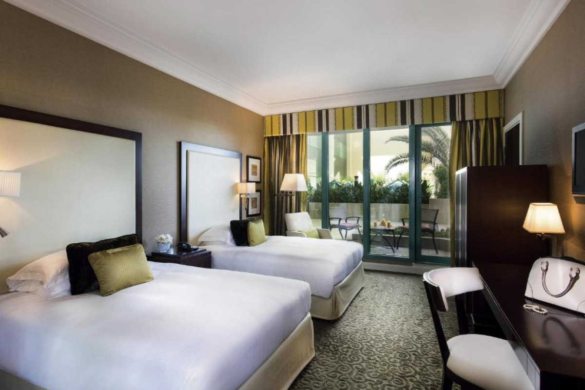Hotel Movenpick Grand Al Bustan Dubai
