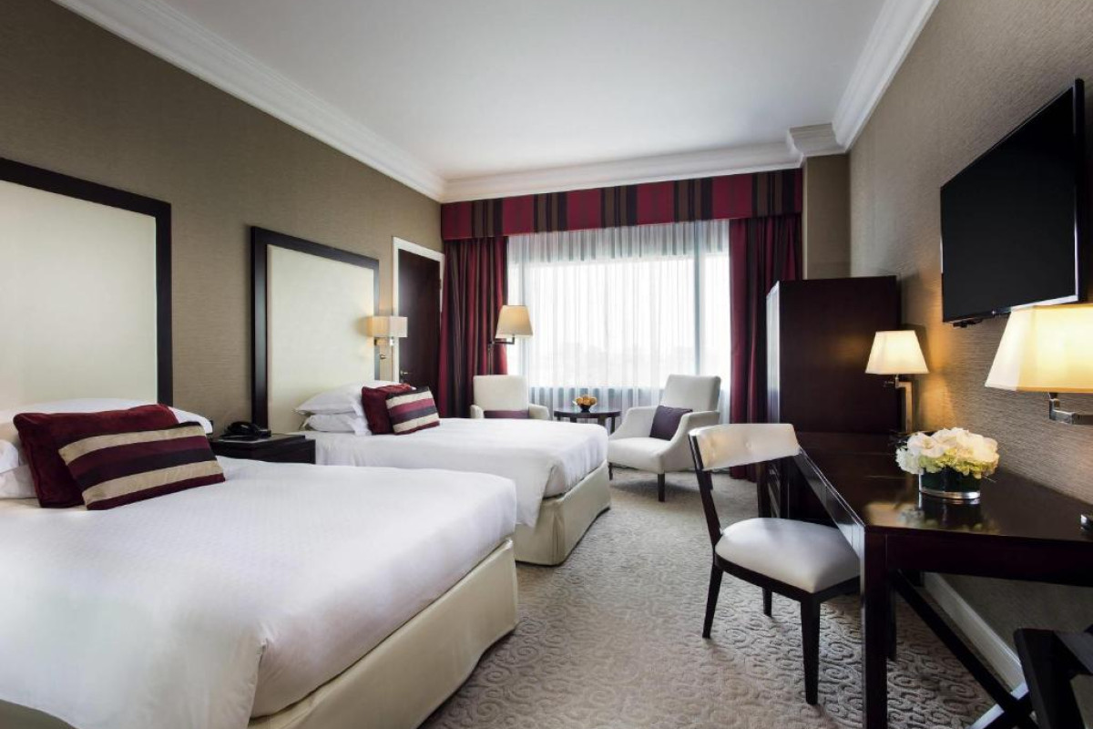 Hotel Movenpick Grand Al Bustan Dubai