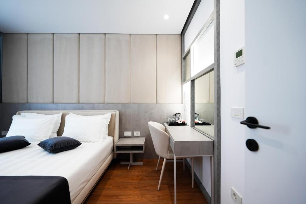 Hotel Naos Luxury