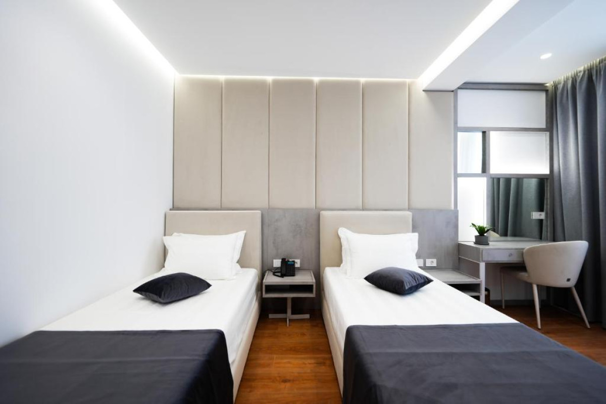 Hotel Naos Luxury
