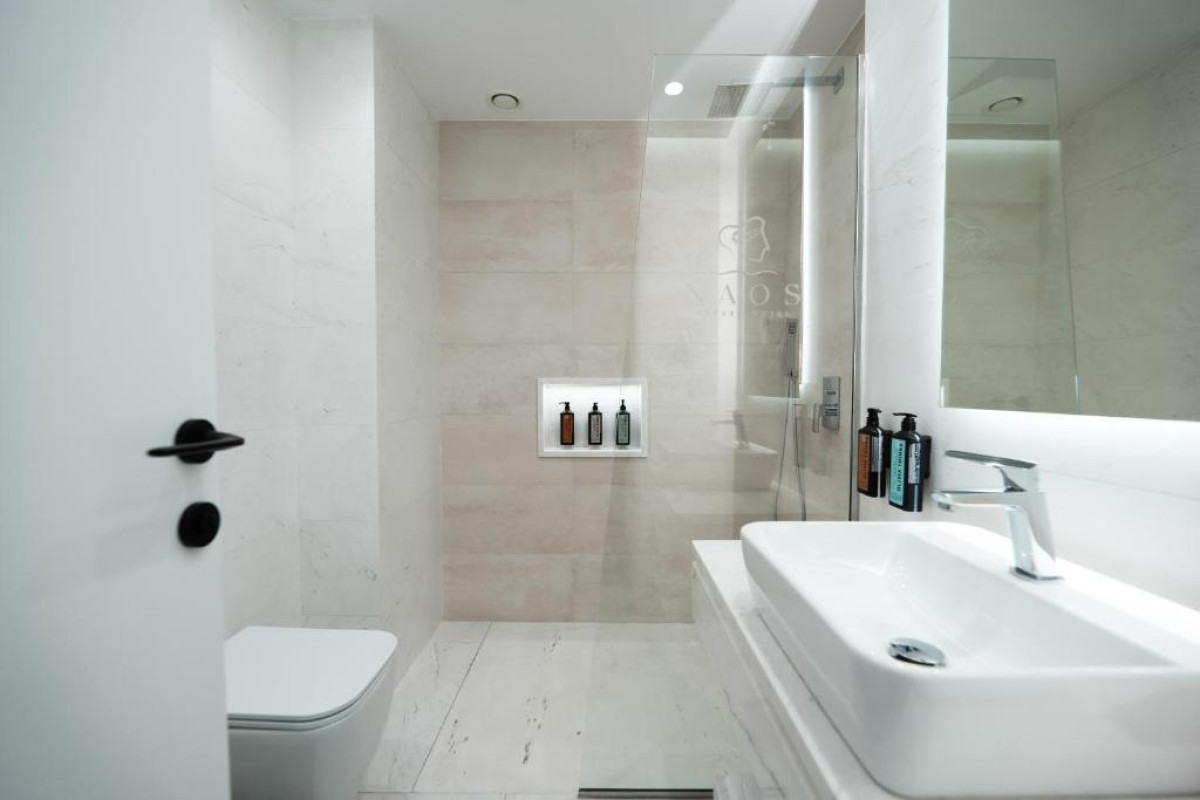 Hotel Naos Luxury