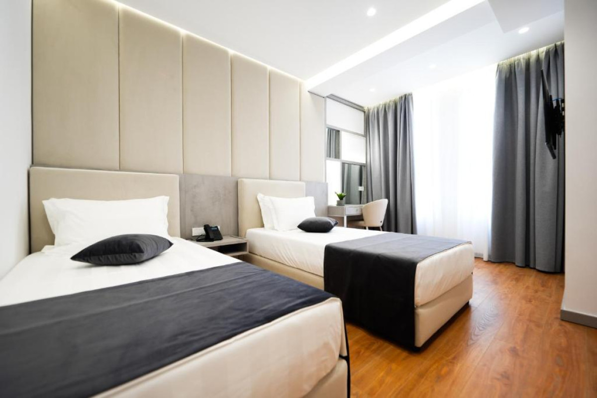 Hotel Naos Luxury