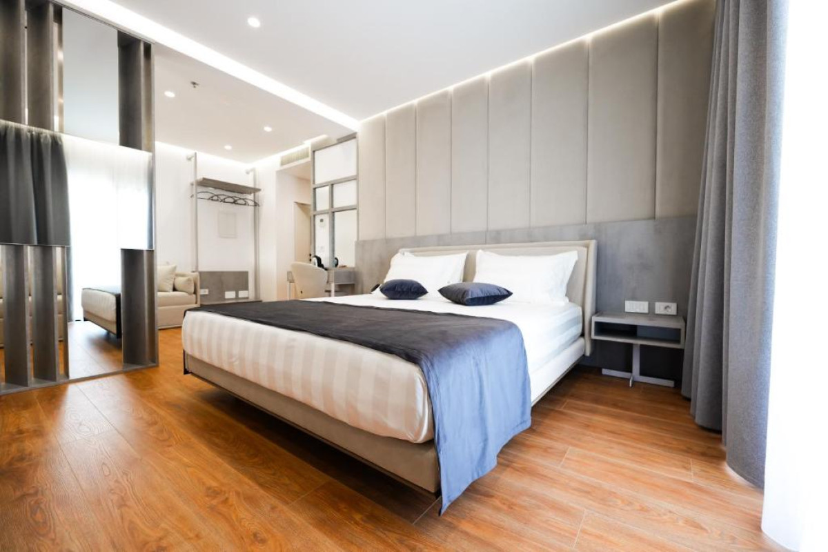 Hotel Naos Luxury