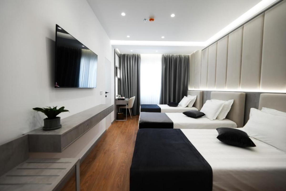 Hotel Naos Luxury