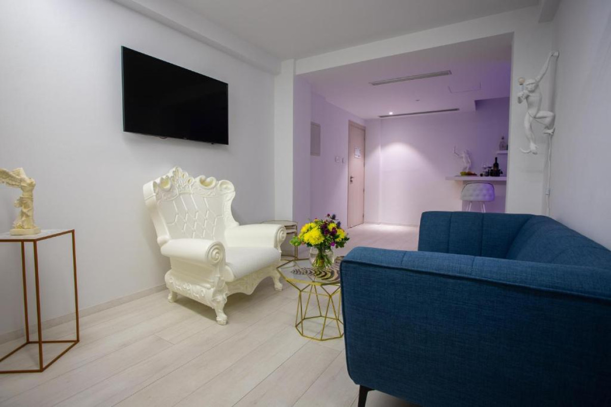 Hotel Napa Suites (Adults Only)