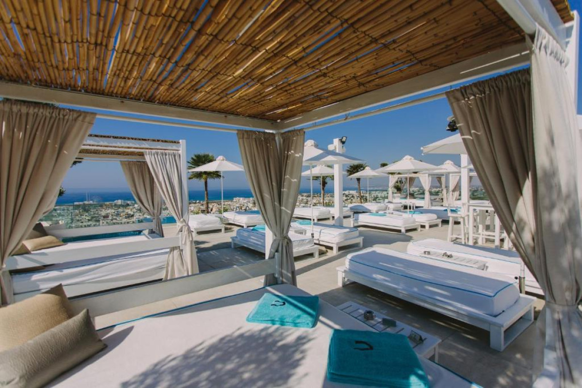 Hotel Napa Suites (Adults Only)