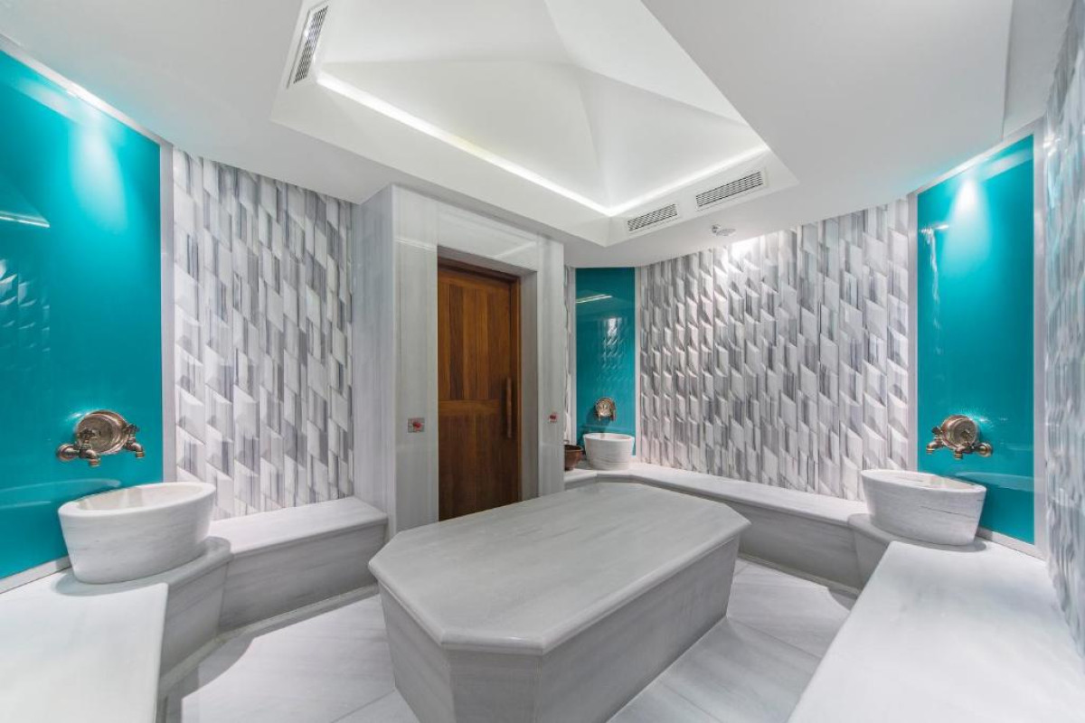 Hotel Naz City