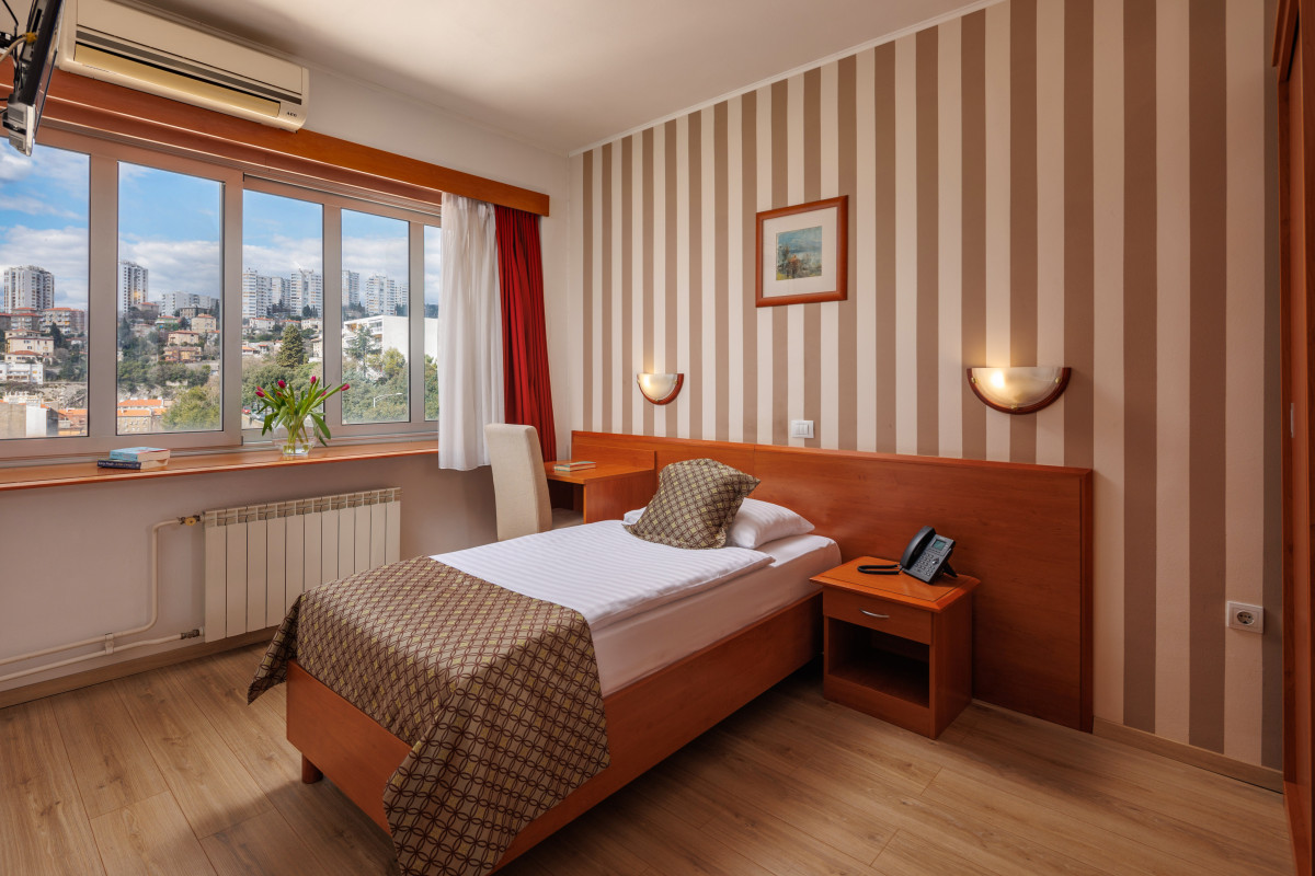 Hotel Neboder