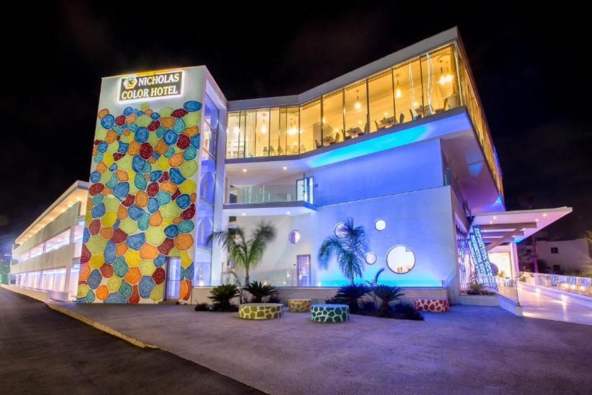 NICHOLAS COLOR HOTEL