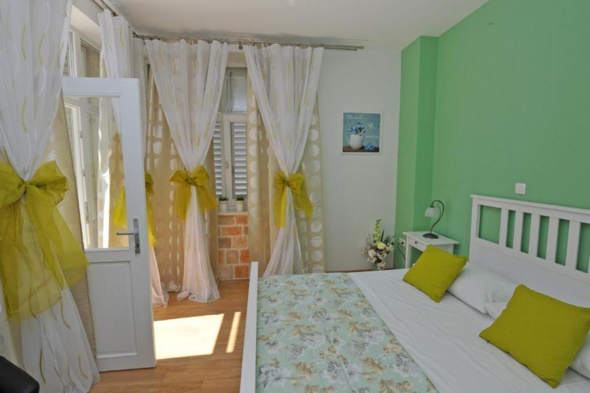 Hotel Nirvana Luxury Rooms