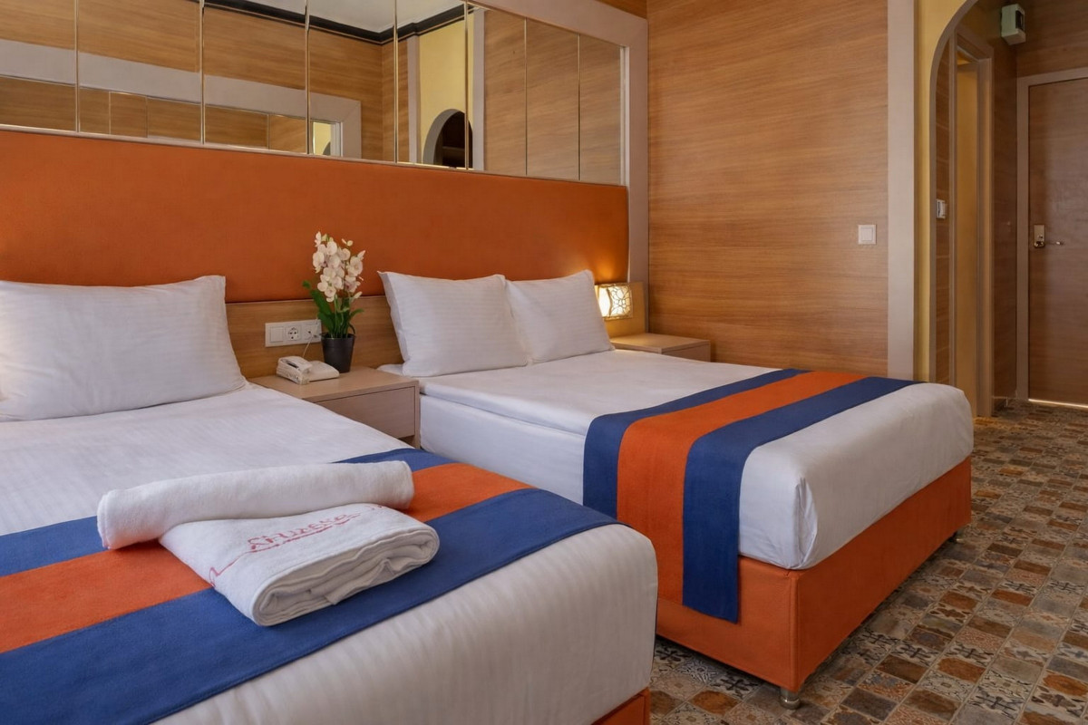 NOVA LIFE HOTEL
