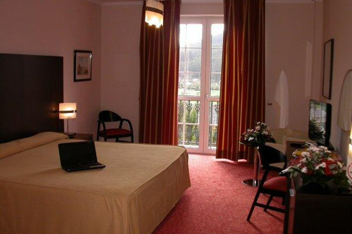 Hotel O Val Do Naseiro