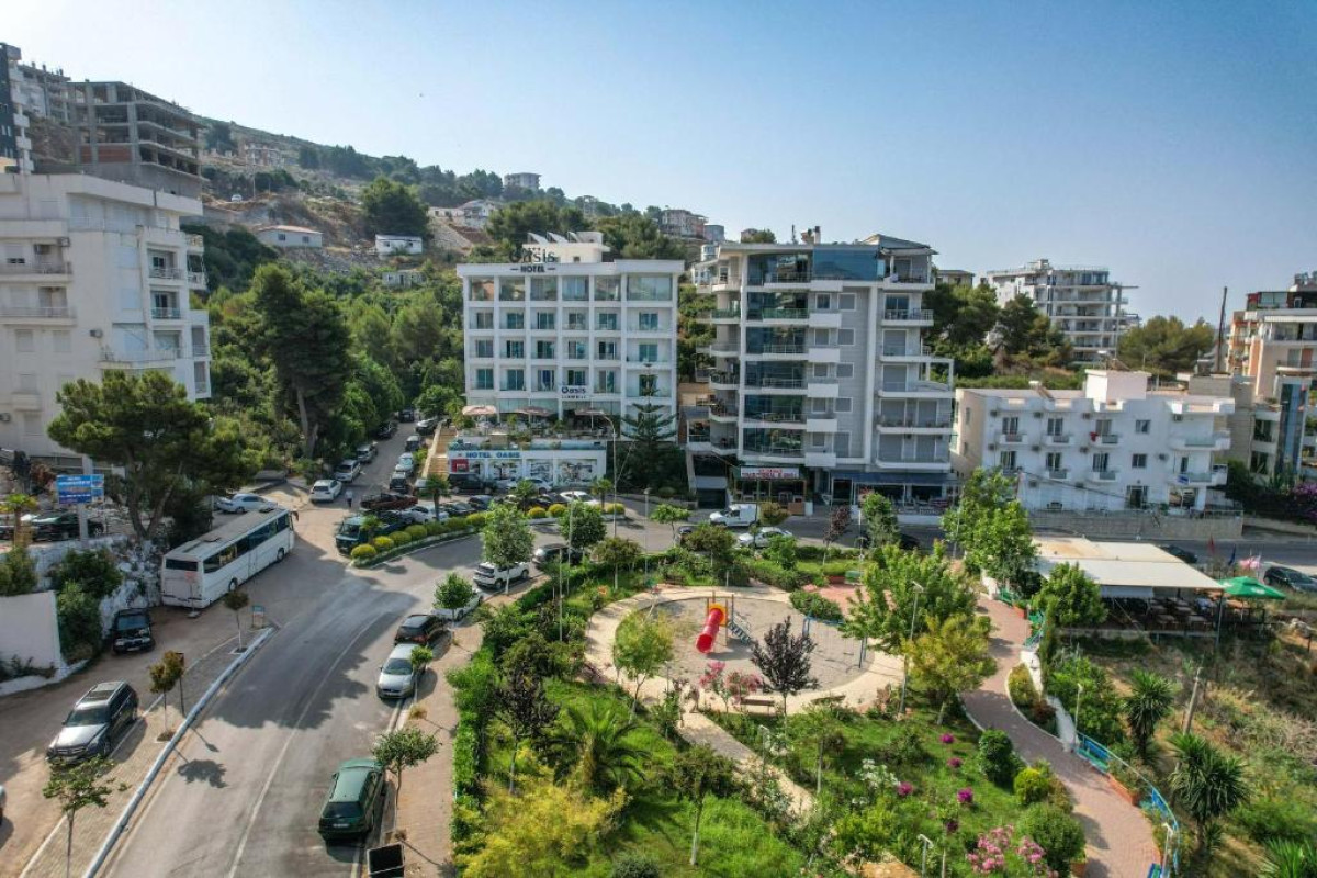 Hotel Oasis