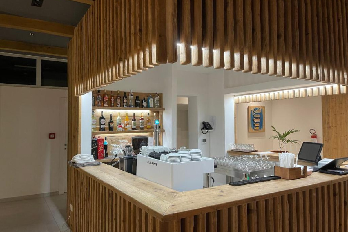 Hotel Oasis White