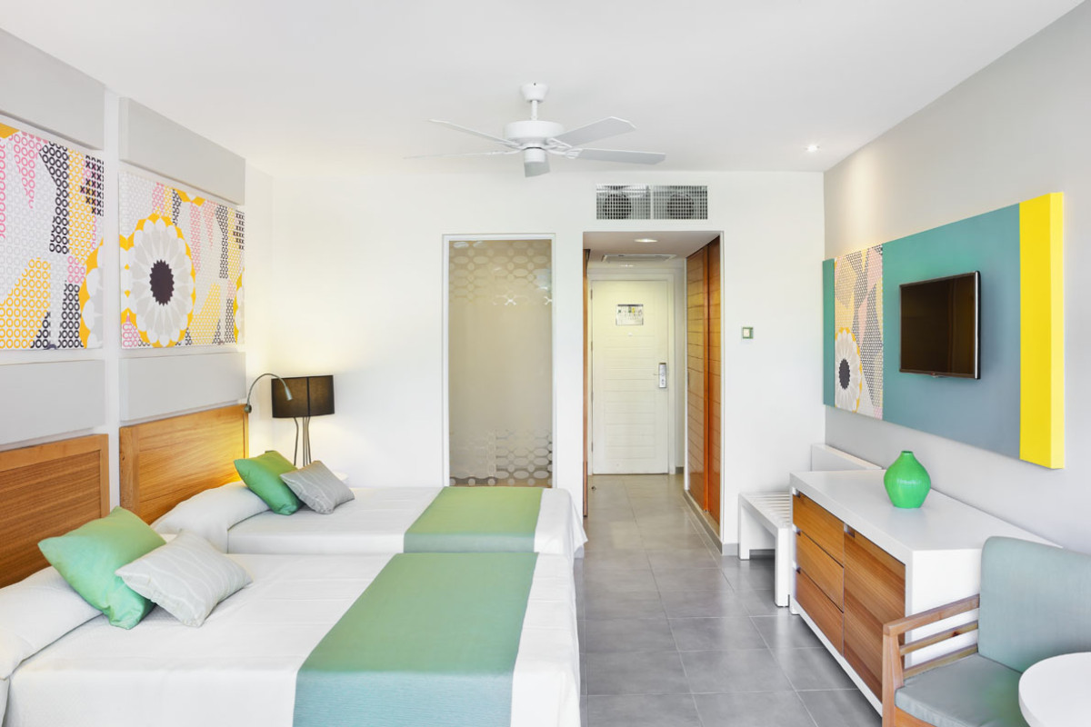 Hotel Ocean Vista Azul