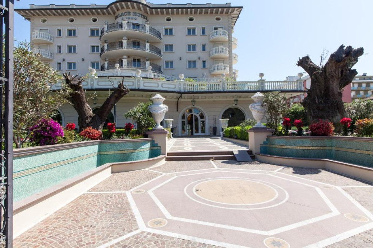 PALACE