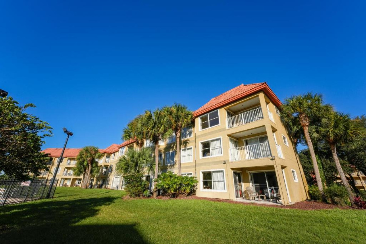 Hotel Parc Corniche Condominium Suites