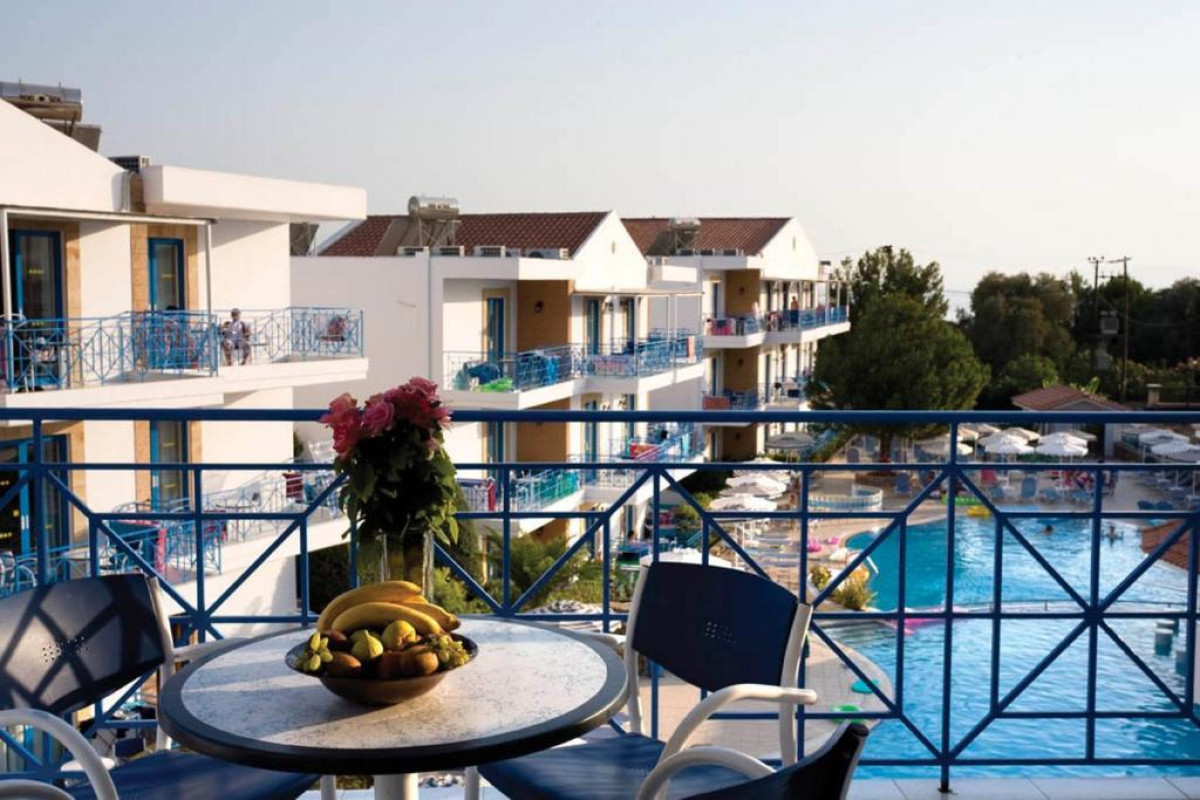 Hotel Pefki Islands