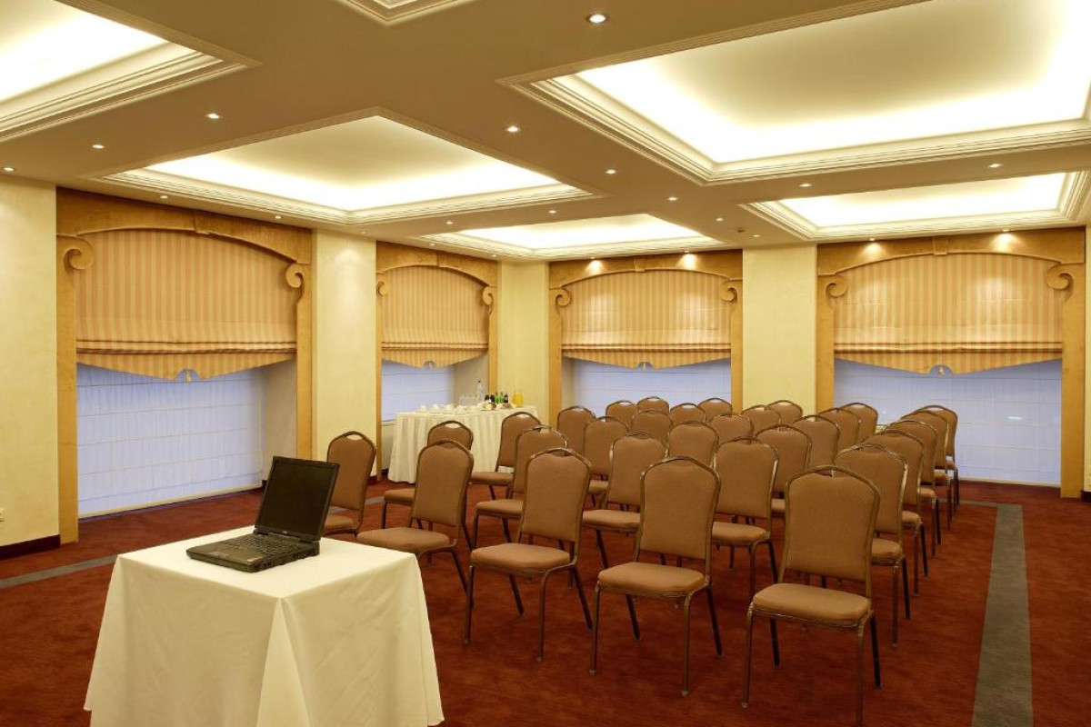 Hotel Piraeus Theoxenia