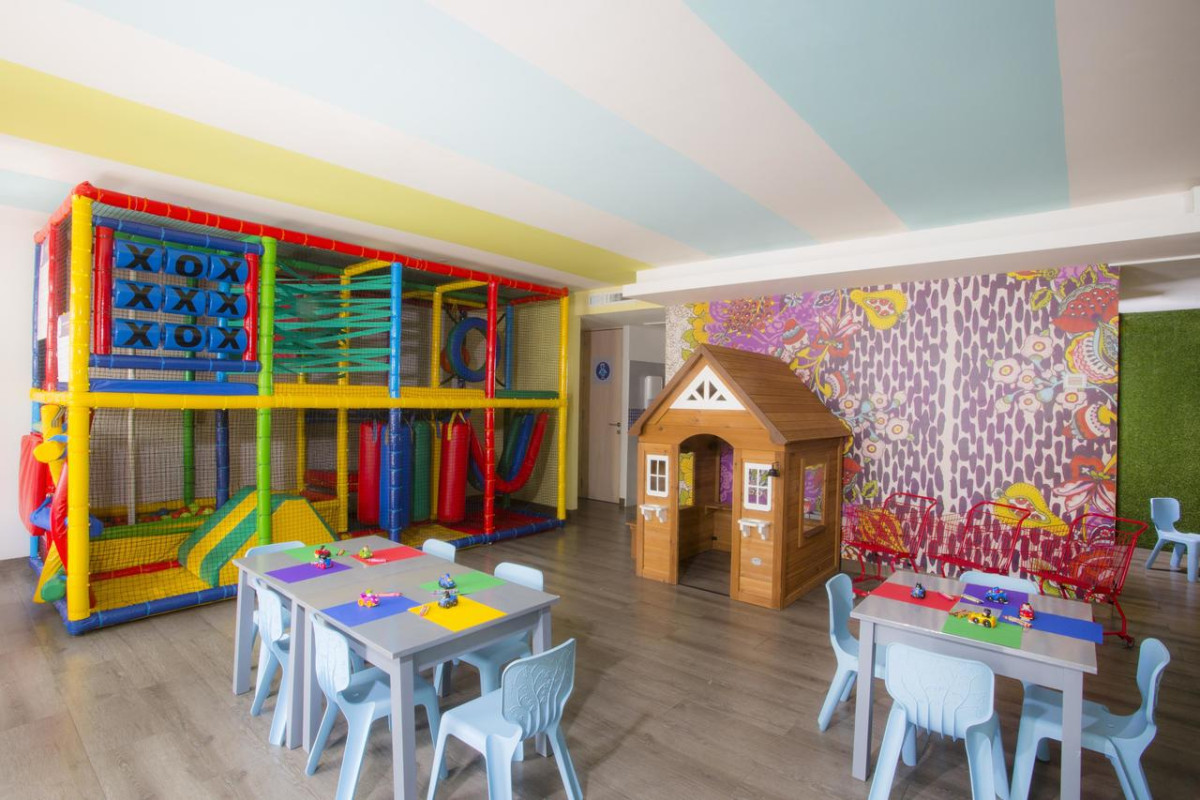 PLAYACAR PALACE